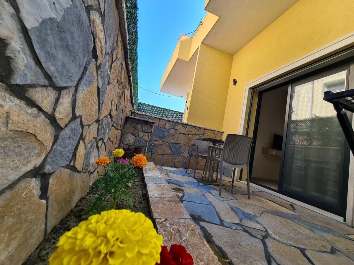 Arial Trinity Suites Vlore Exterior photo