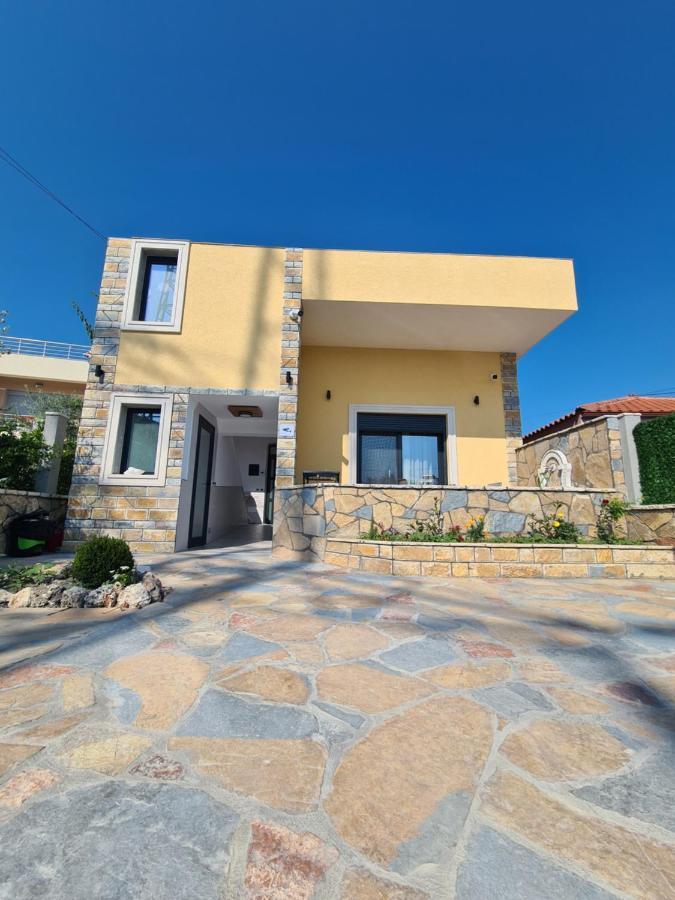 Arial Trinity Suites Vlore Exterior photo